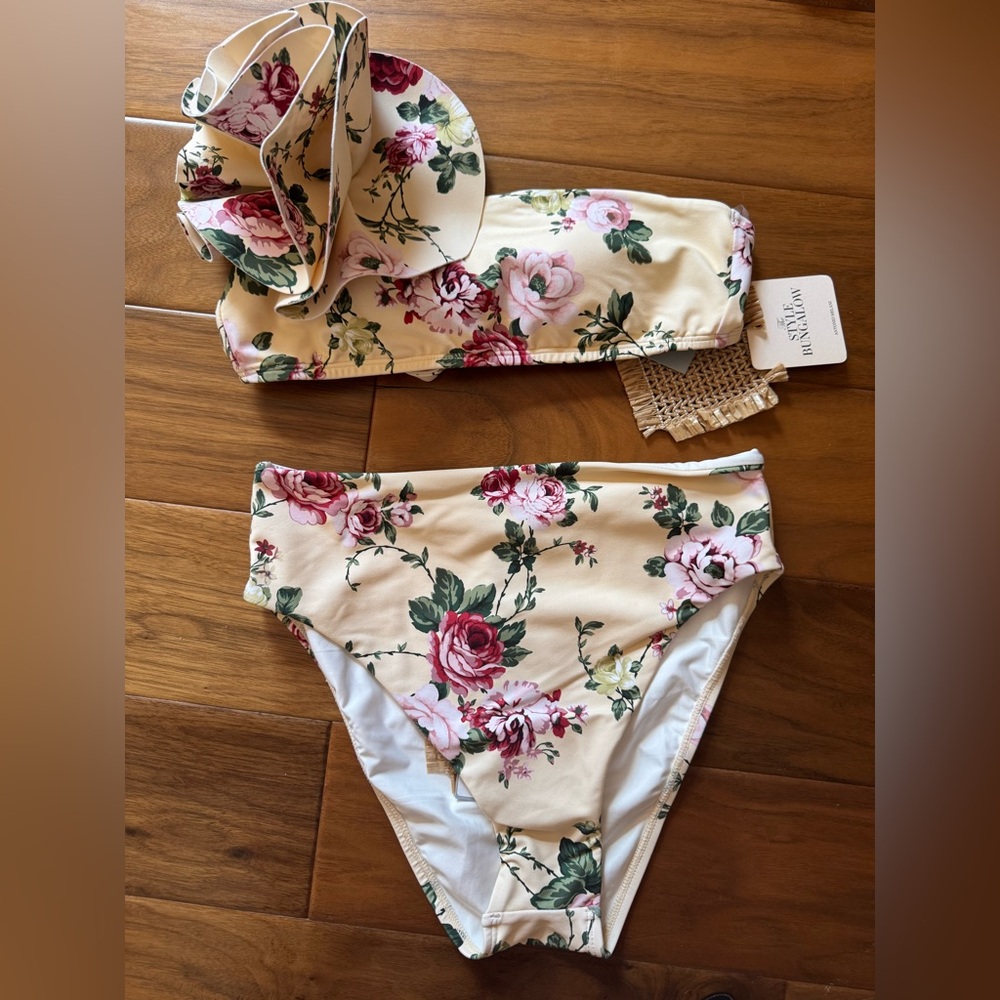 NWT Antonio Melani x The Style Bungalow Miraflores Floral Top & Bottom Swim - Picture 2 of 16